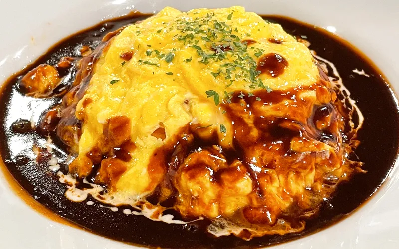 料理の写真。軽食からボリューム満点のお食事をご用意。